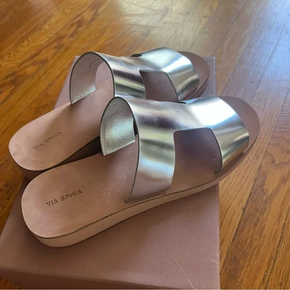 Via Spiga Blanka silver sandals slides 8.5 NEW - Picture 6 of 6